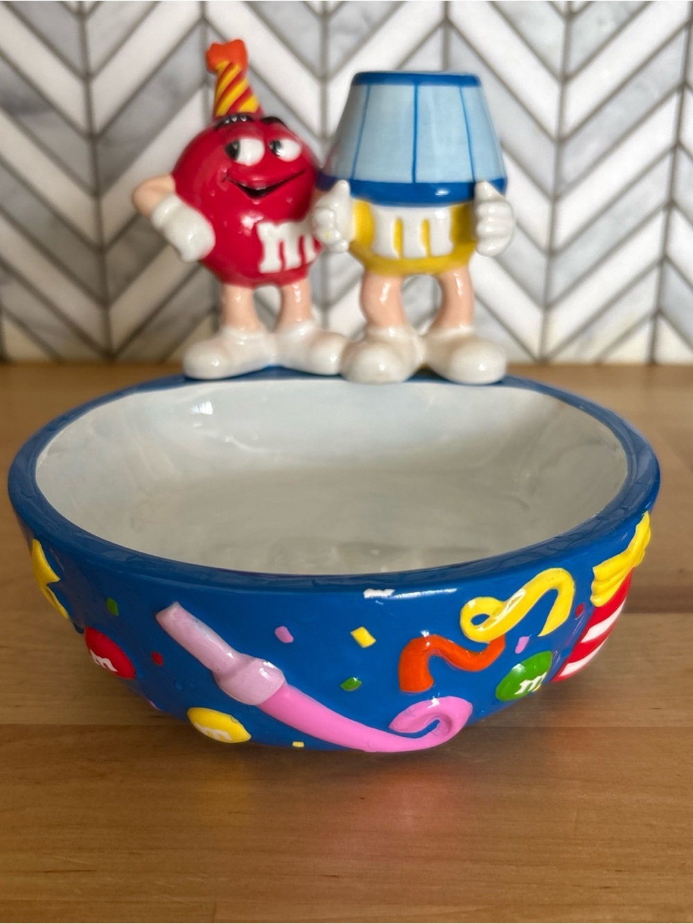 Vintage M&M’s Red Party Dish (Galerie, 2001) MMs M and M's M&M M & M